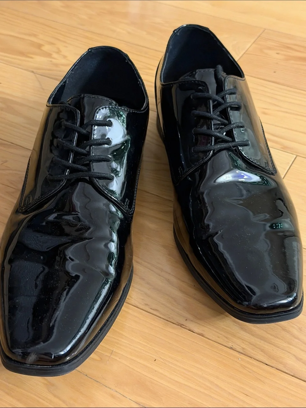 Calvin Klein Men's Black Patent Leather Brodie Lace-Up Oxfords